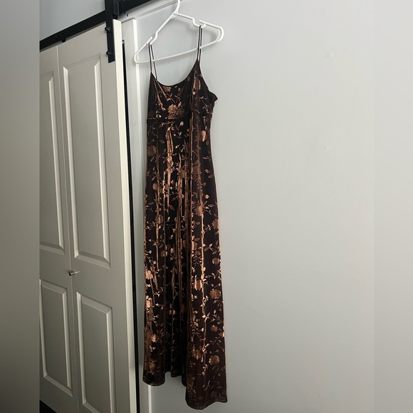 Black/Gold 90’s Minimalist Maxi Dress - Picture 1 of 8